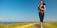 864908_123rf_kvinde_markvej